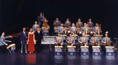 The Glenn Miller Orchestra - In The Mood